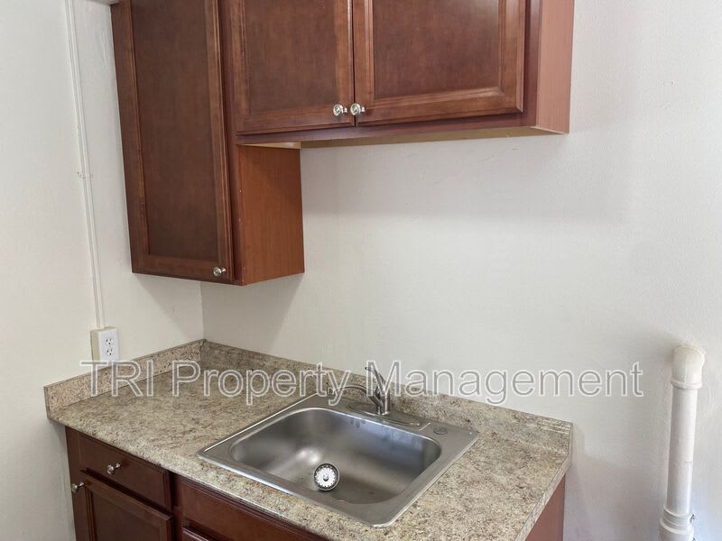 2200 9th St BSMT – photo 2