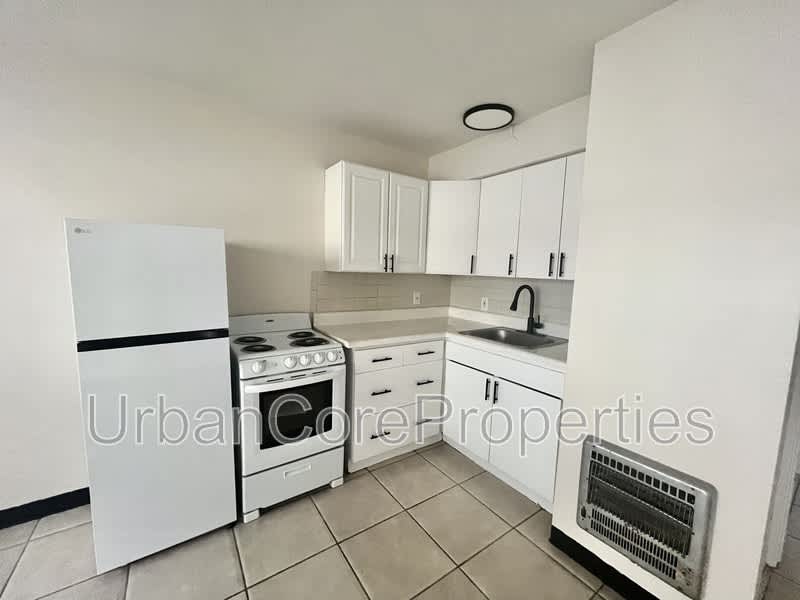 105 7th Ave N – photo 3