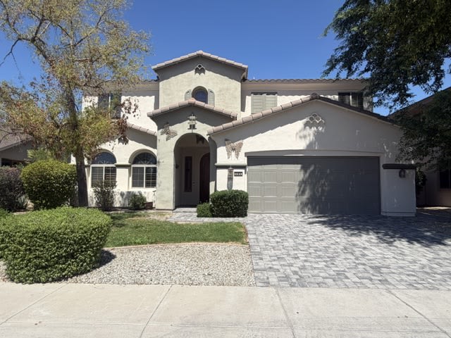 147 N 109th Ave – photo 1