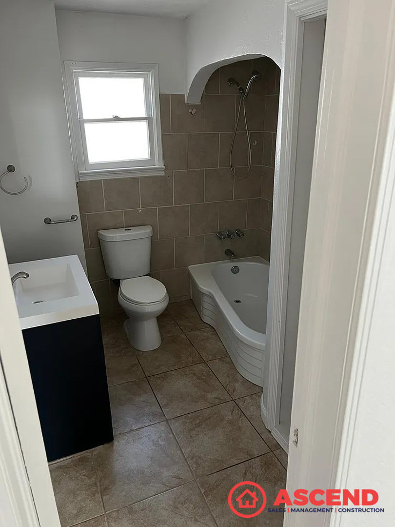 Move In Special Deposit Moves You In Spacious 3Bd 1 5Ba Home In Bakersfield S 93308 Garage Water Included Small Pets Welcome – photo 4