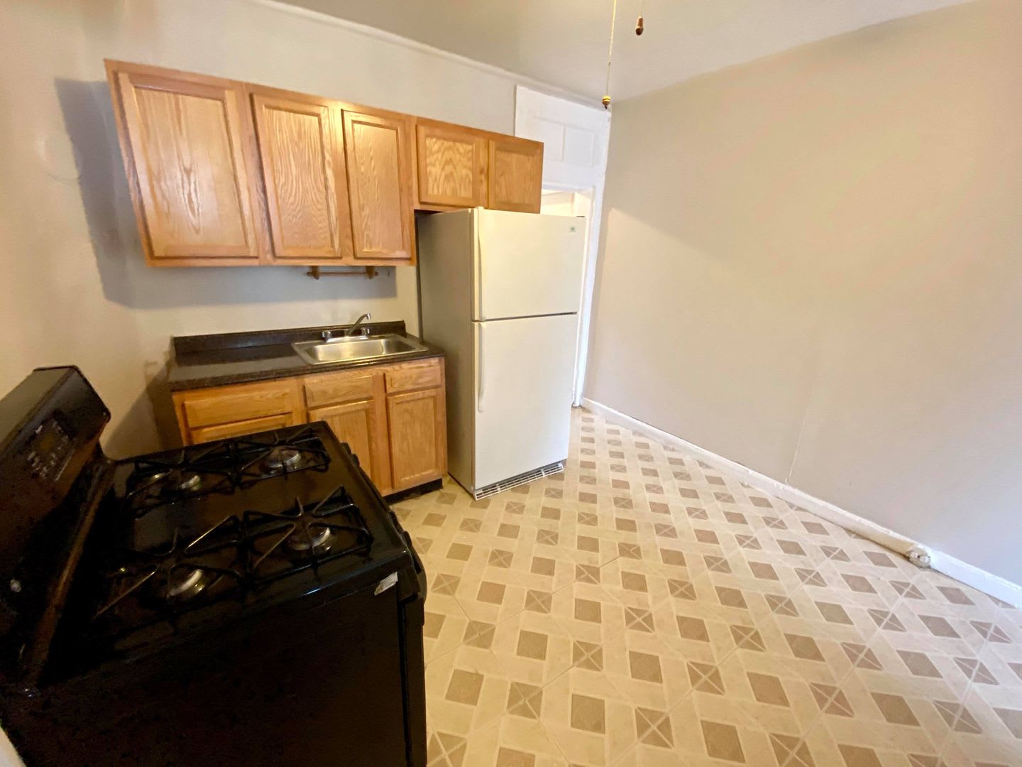 Charming 2BD/2BA Townhome in Butcher's Hill, Baltimore, MD! – photo 3