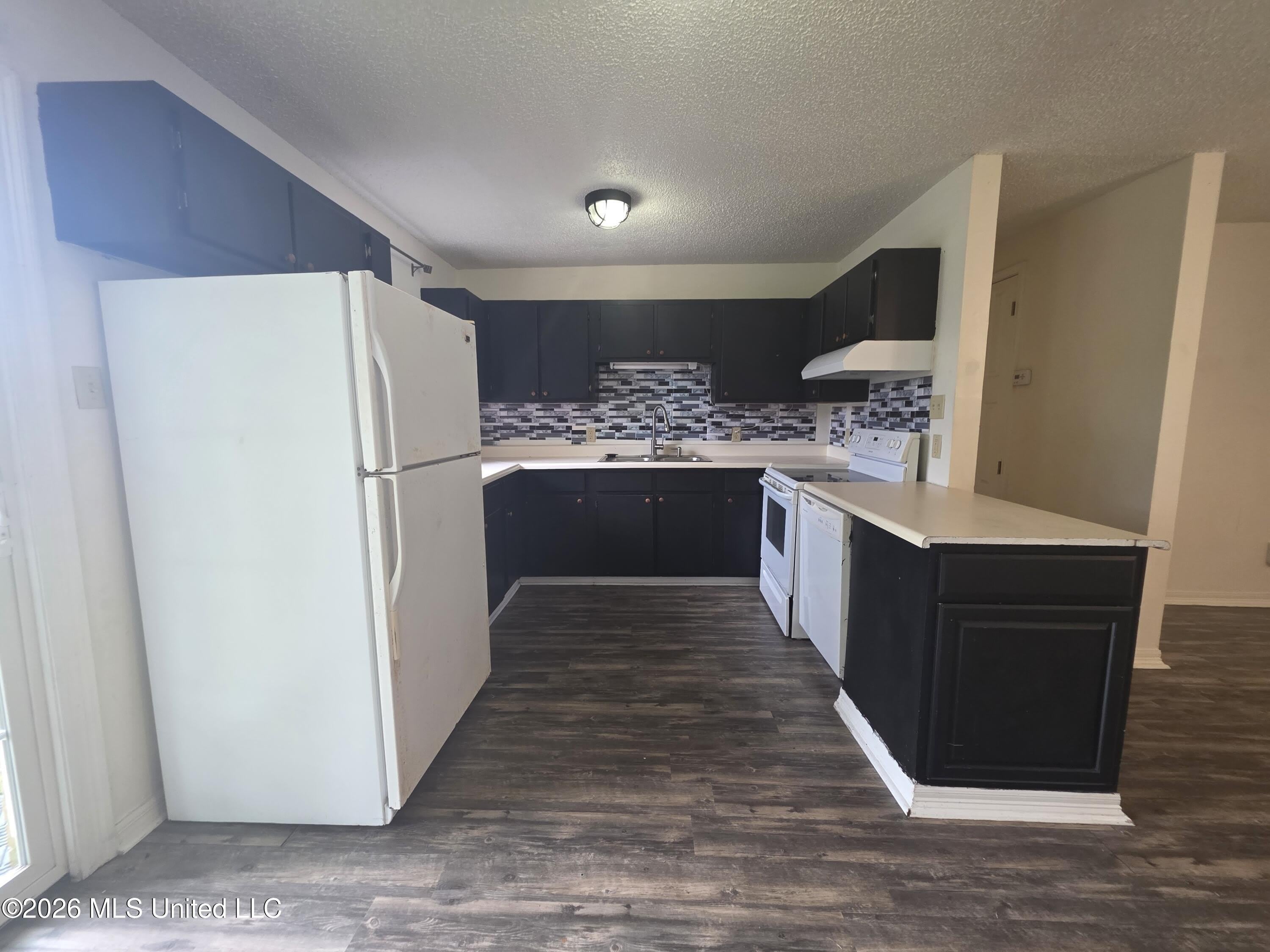 905 Spanish Acres Drive – photo 2