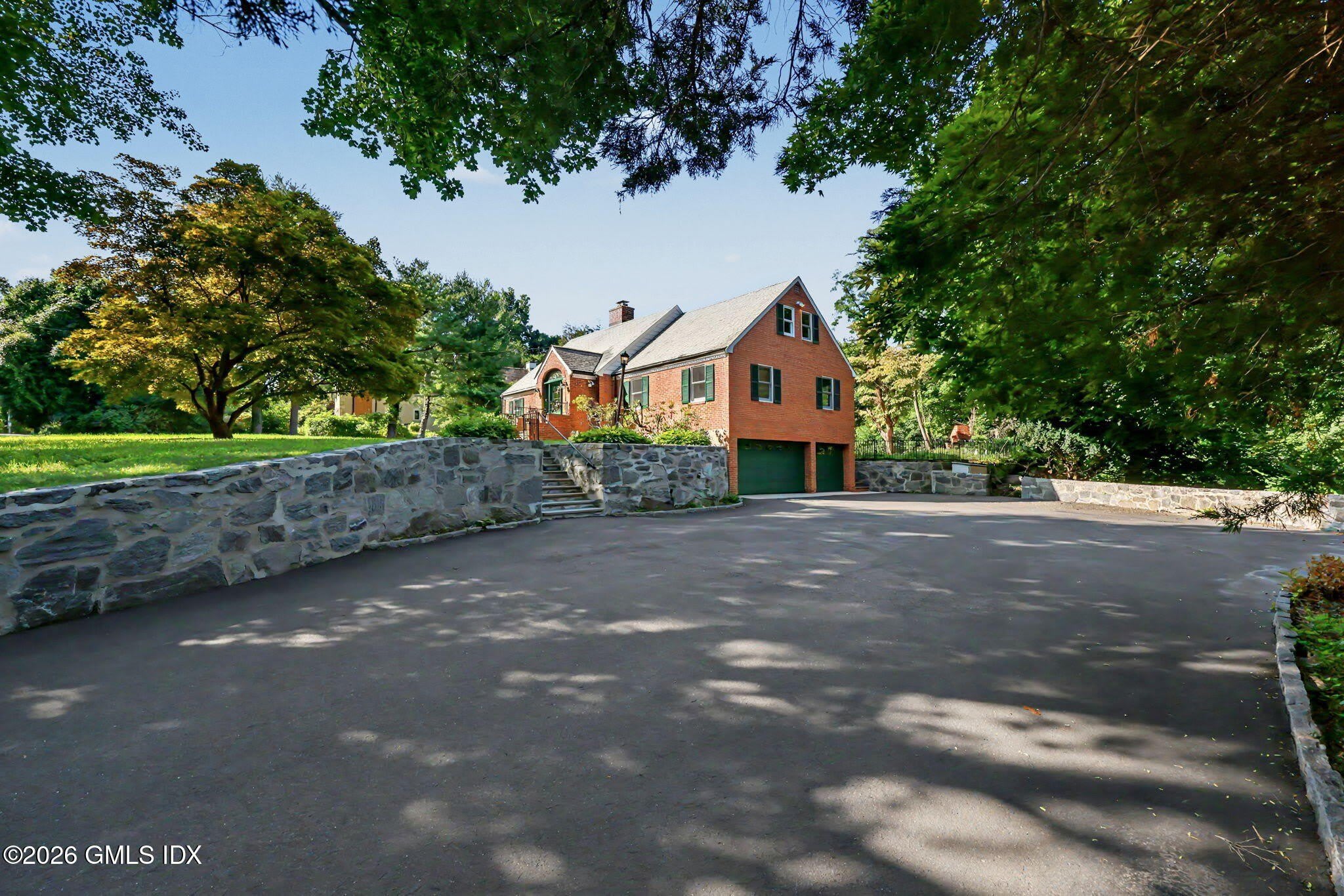42 Oak Street – photo 3