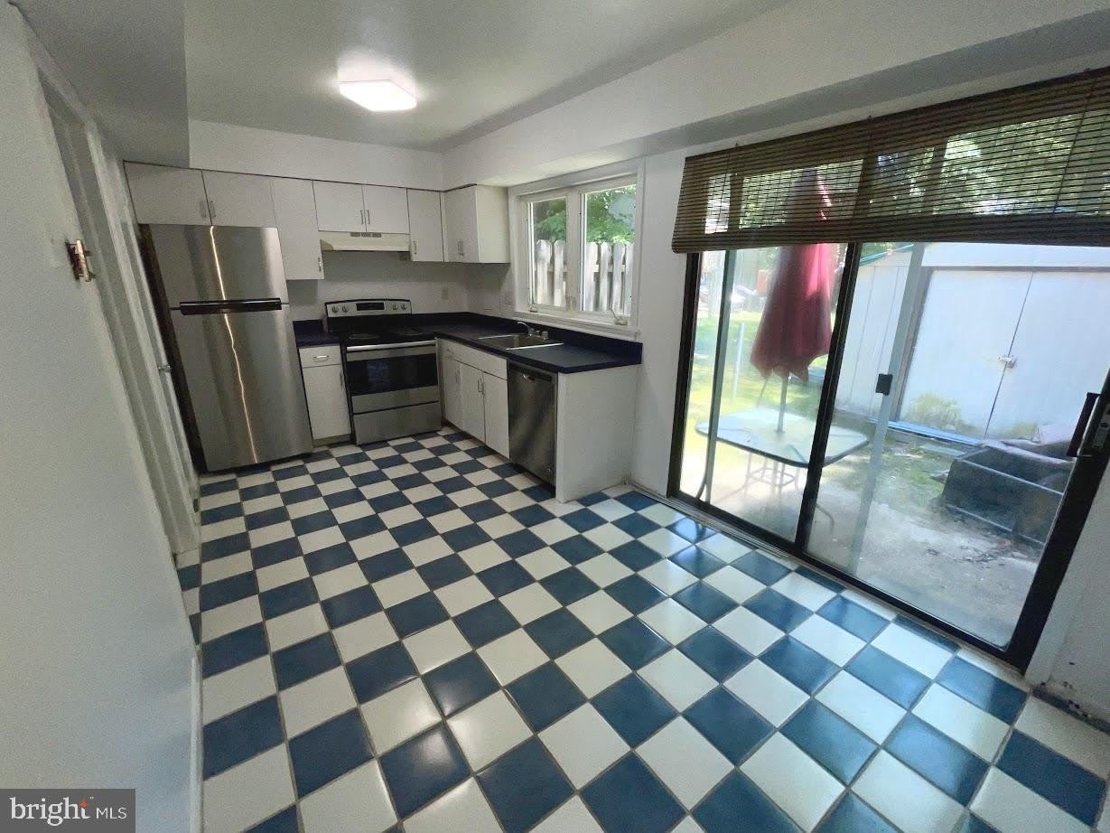 1 Dover Court – photo 5