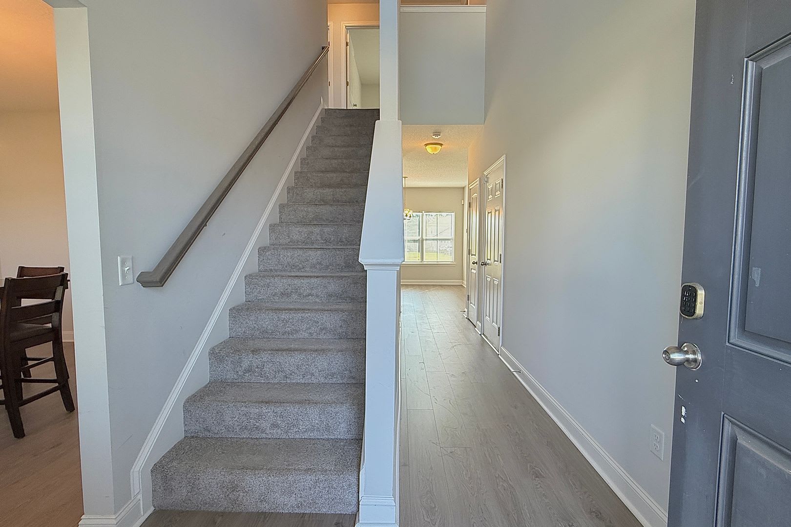 AVAILABLE NOW + LAWN CARE INCLUDED! (Pet Friendly) – photo 2