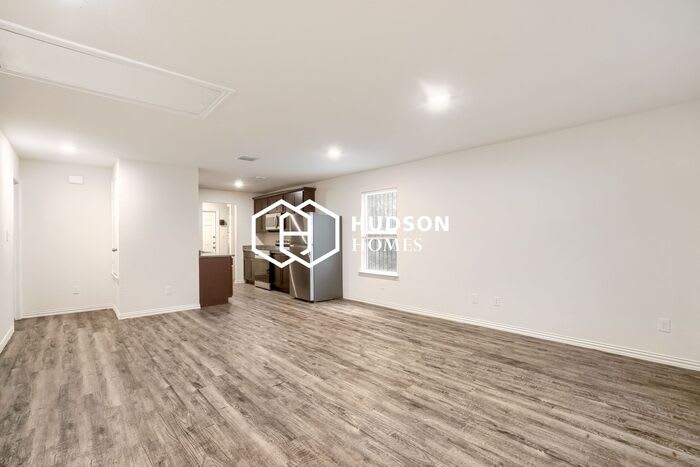 526 South San Eduardo Avenue – photo 4