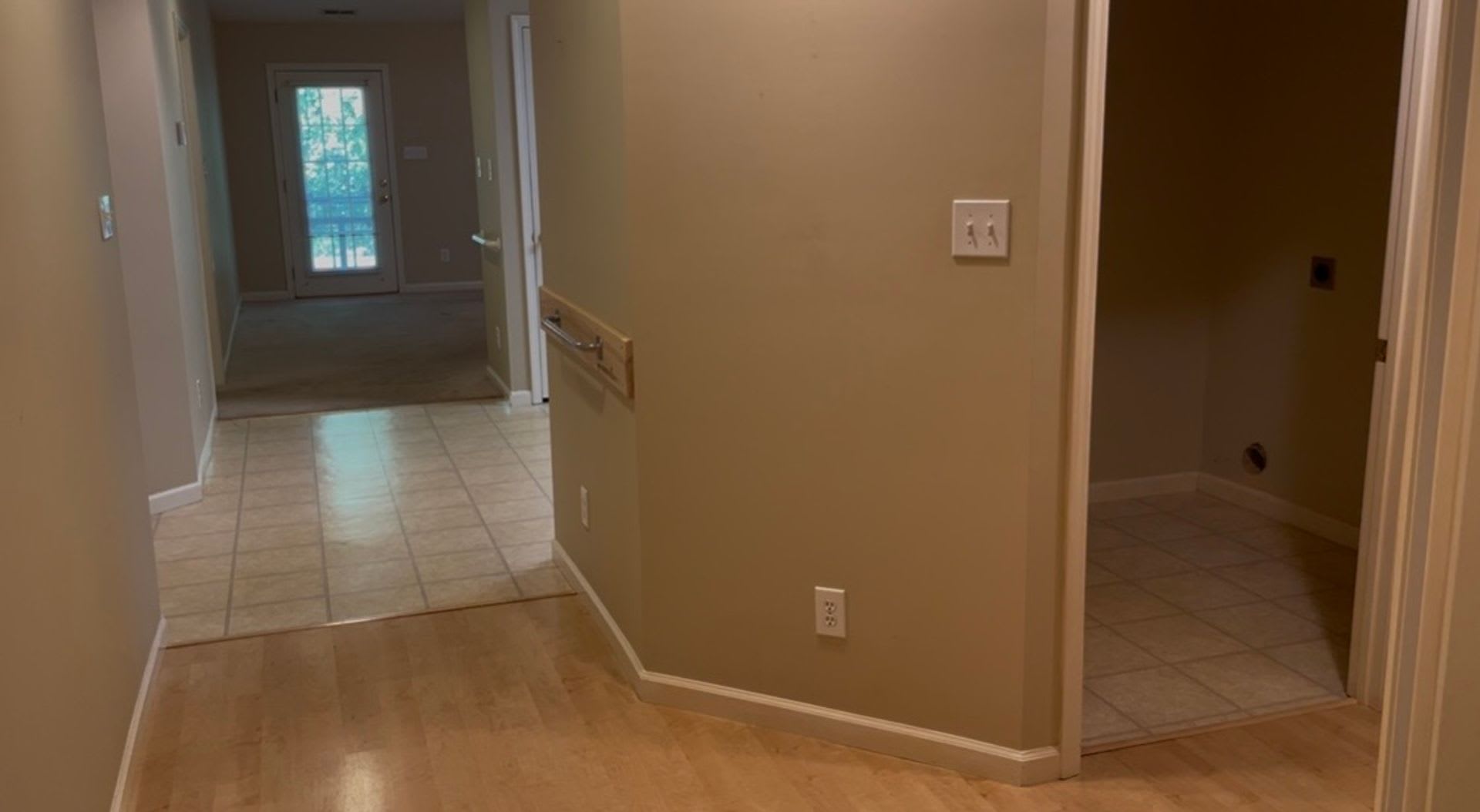 Farragut 2Br 2Ba One Level Condo – photo 3