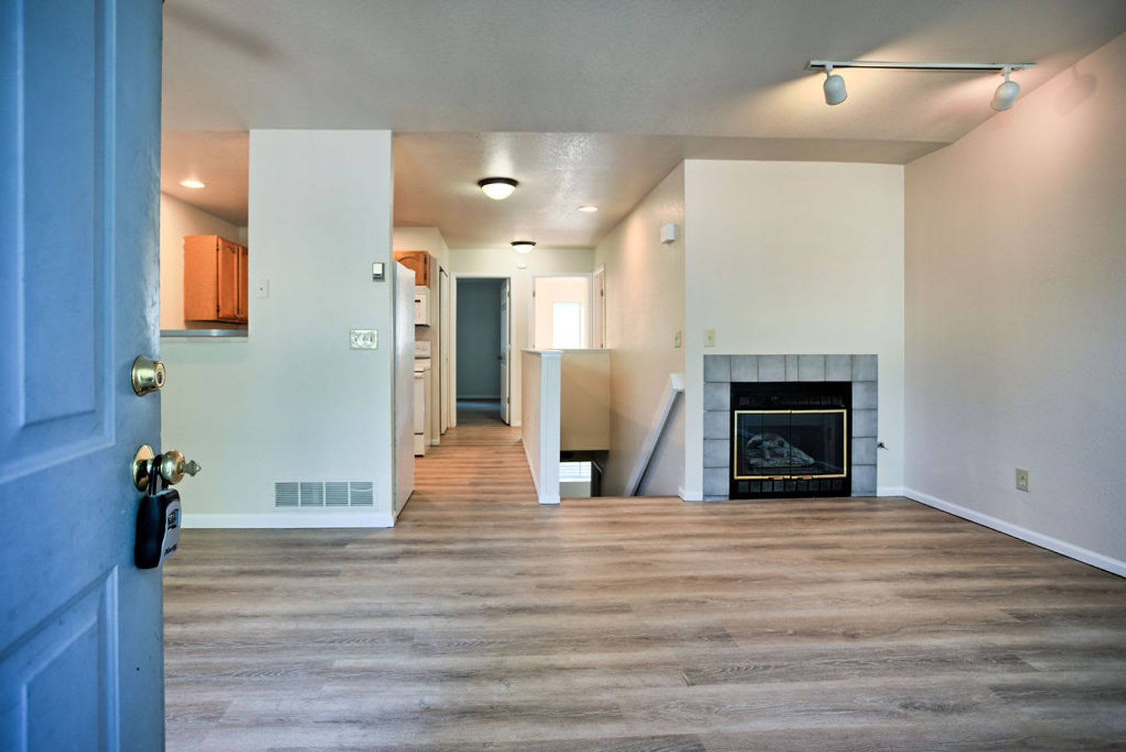 3025 W. Stuart – photo 2
