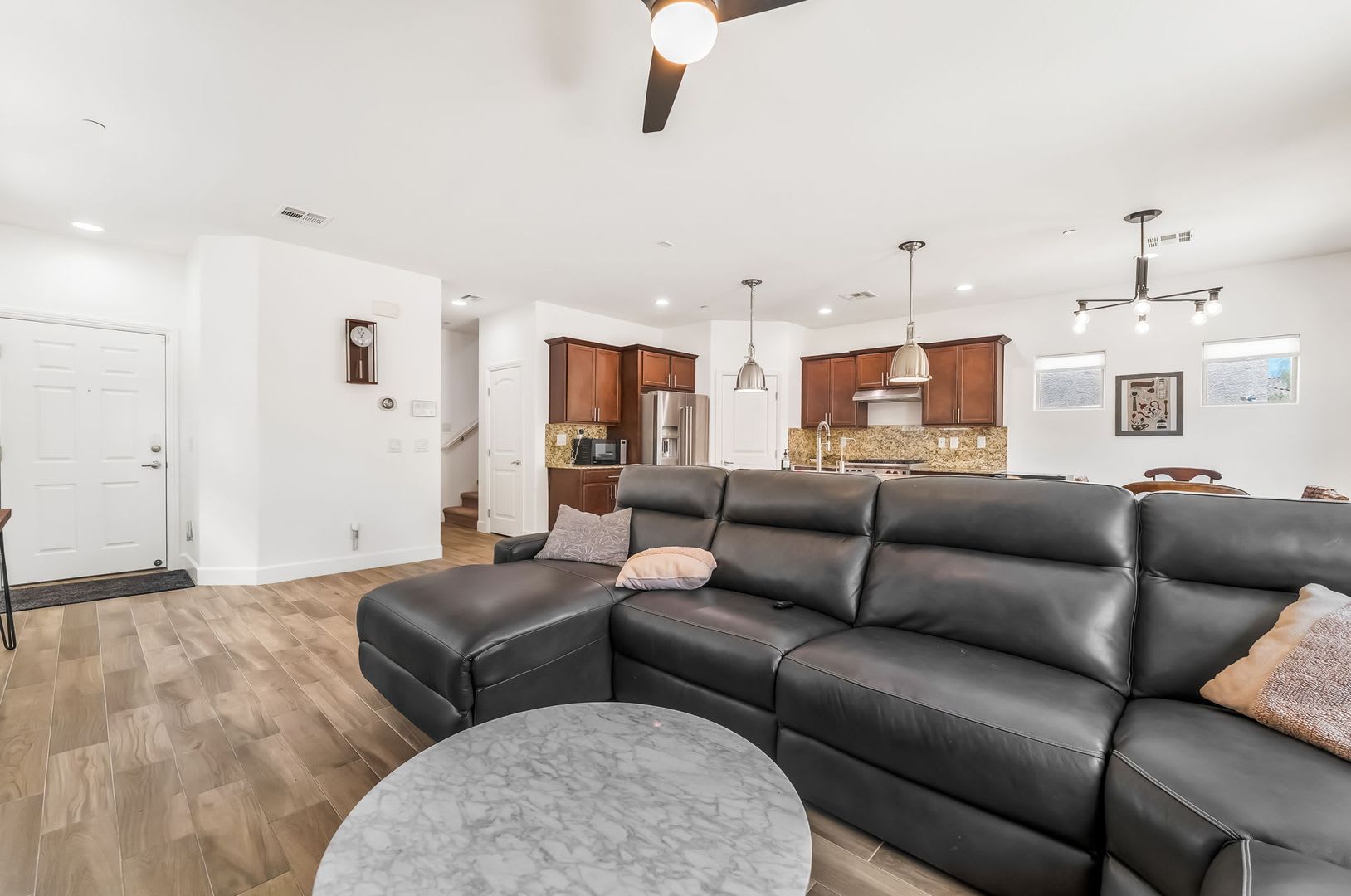 Effortless Living in the Heart of Henderson! – photo 4