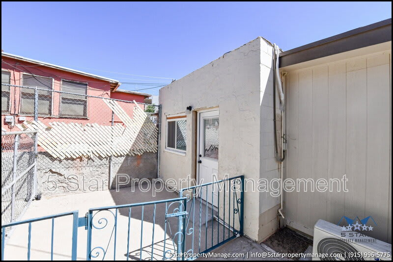 1212 North Laurel Street – photo 2