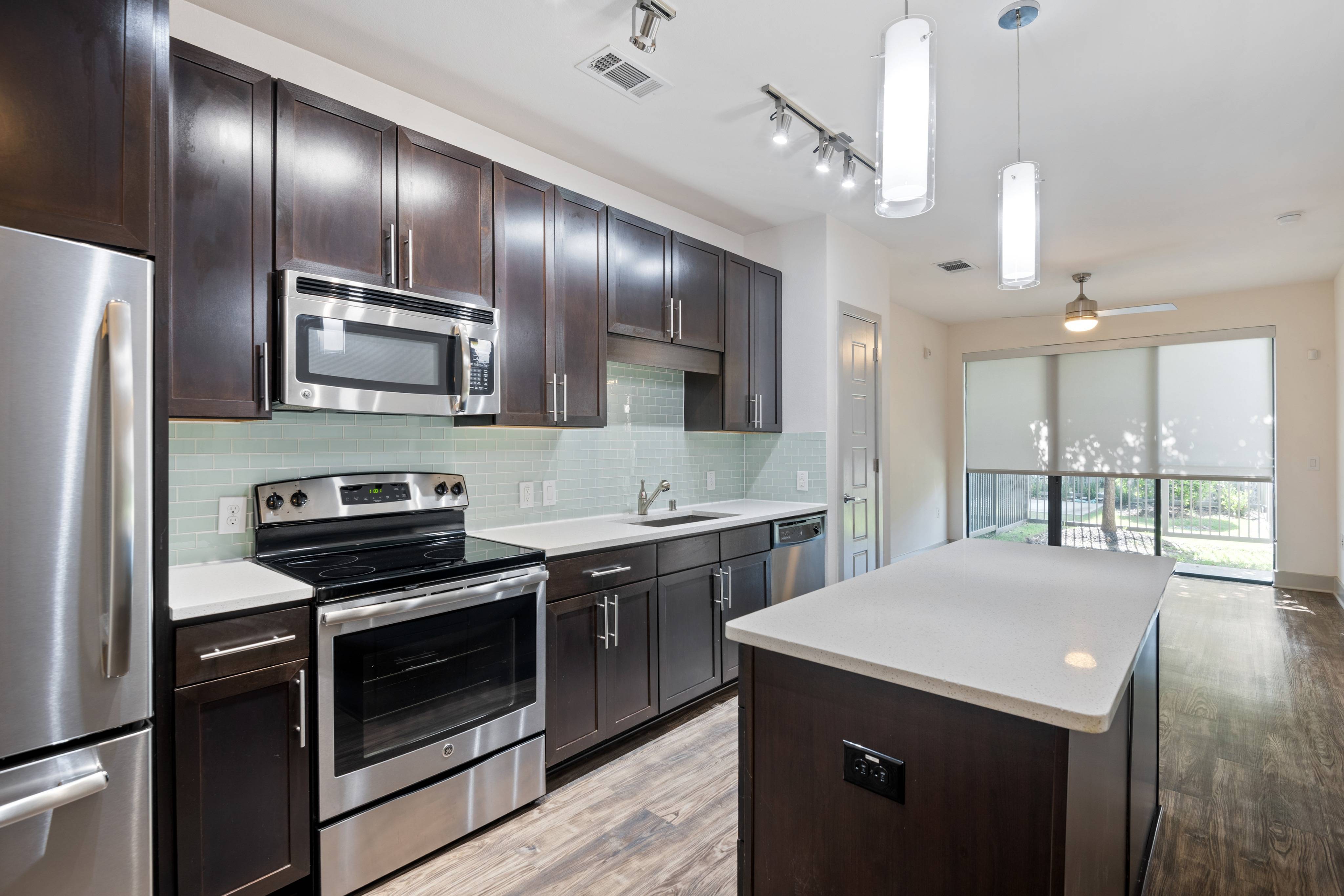 Eleven10 at Farmers Market Apartments – photo 5