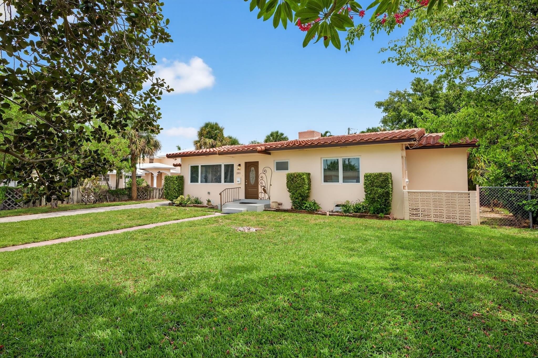 283 Imperial Lane – photo 2
