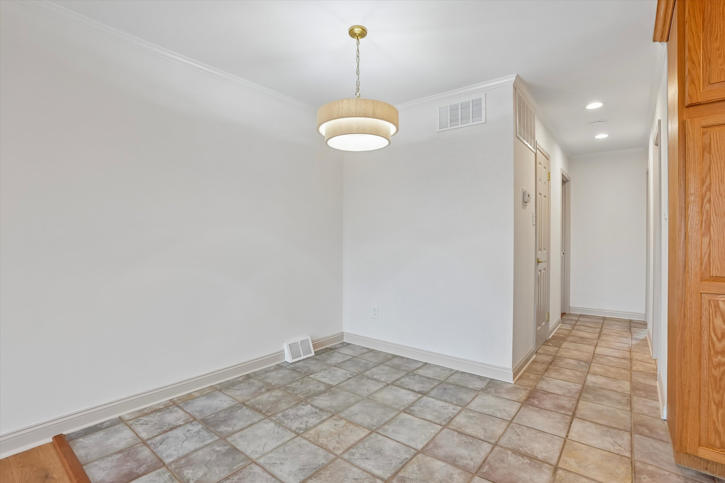 9168 Ellie Dr – photo 5