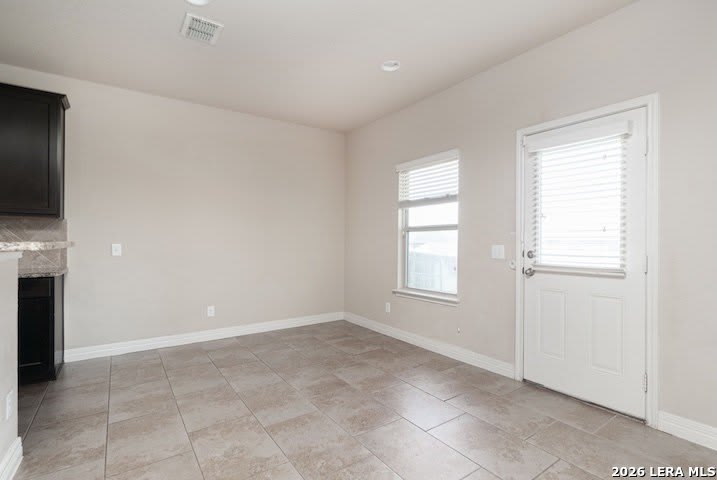 660 Community Dr – photo 5