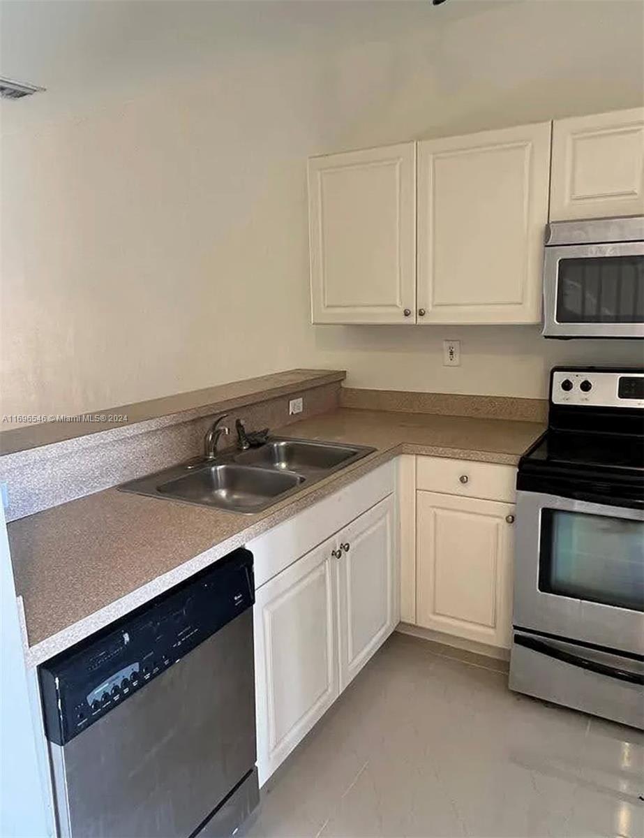 17331 Nw 7Th Ave – photo 5