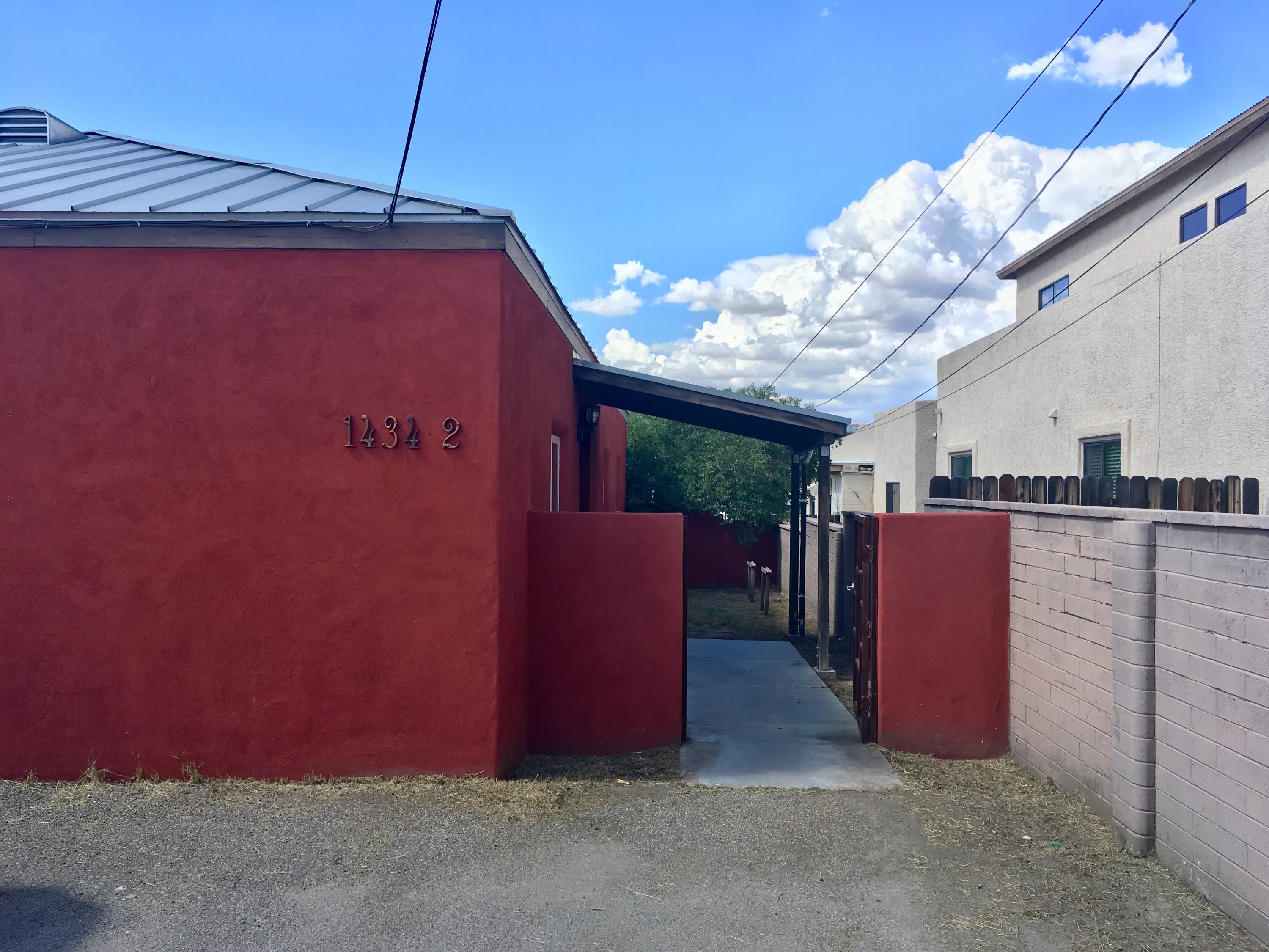 1434 East Elm Street – photo 3