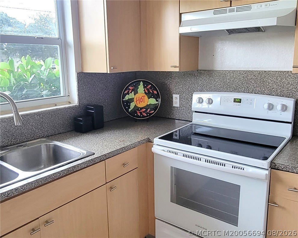 1038 Trinidad Avenue – photo 4