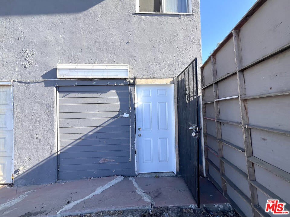 823 E 111th Dr – photo 2