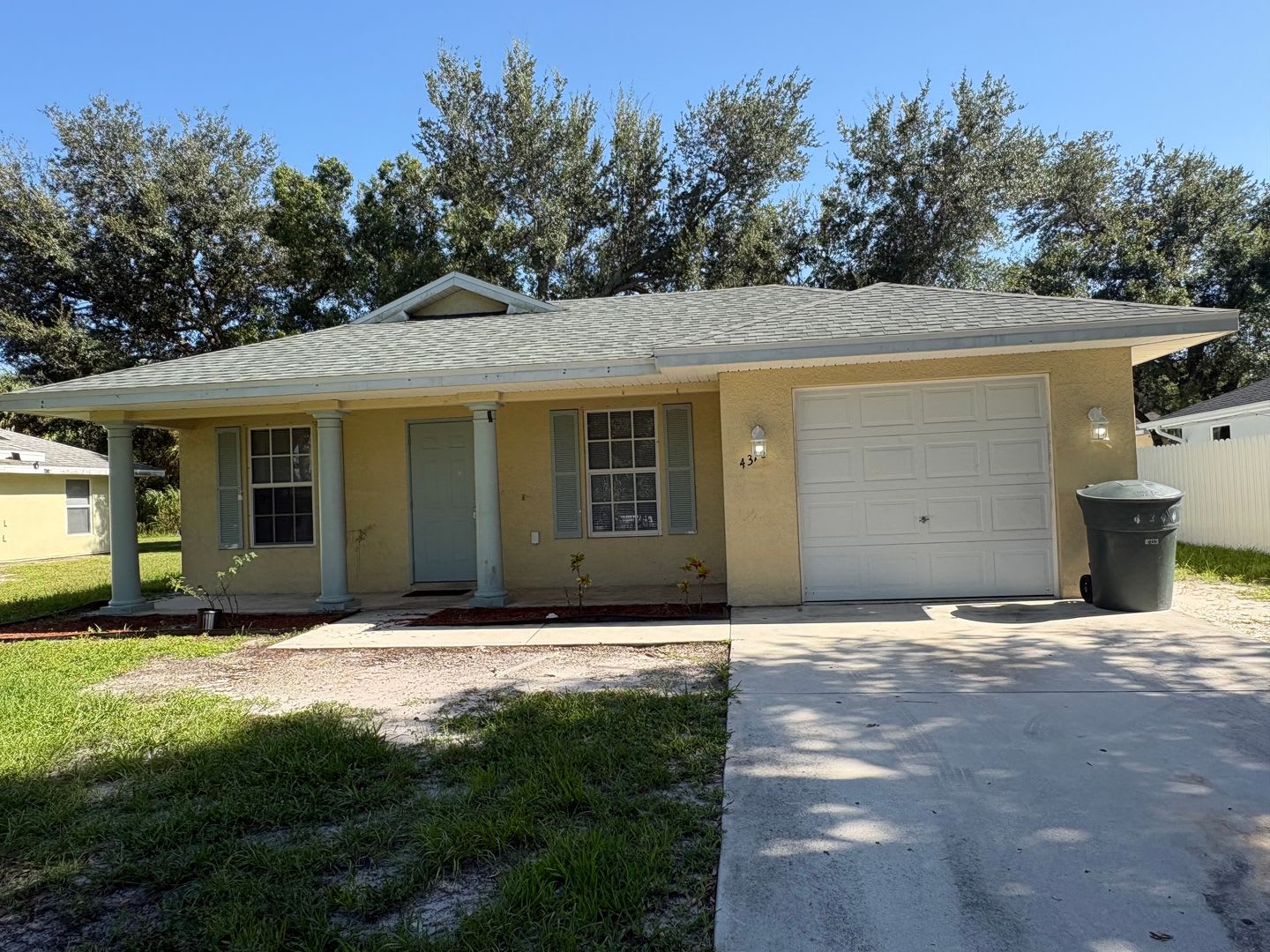 Charming 3-Bedroom, 2-Bath Single-Family Home Available Now! – photo 3