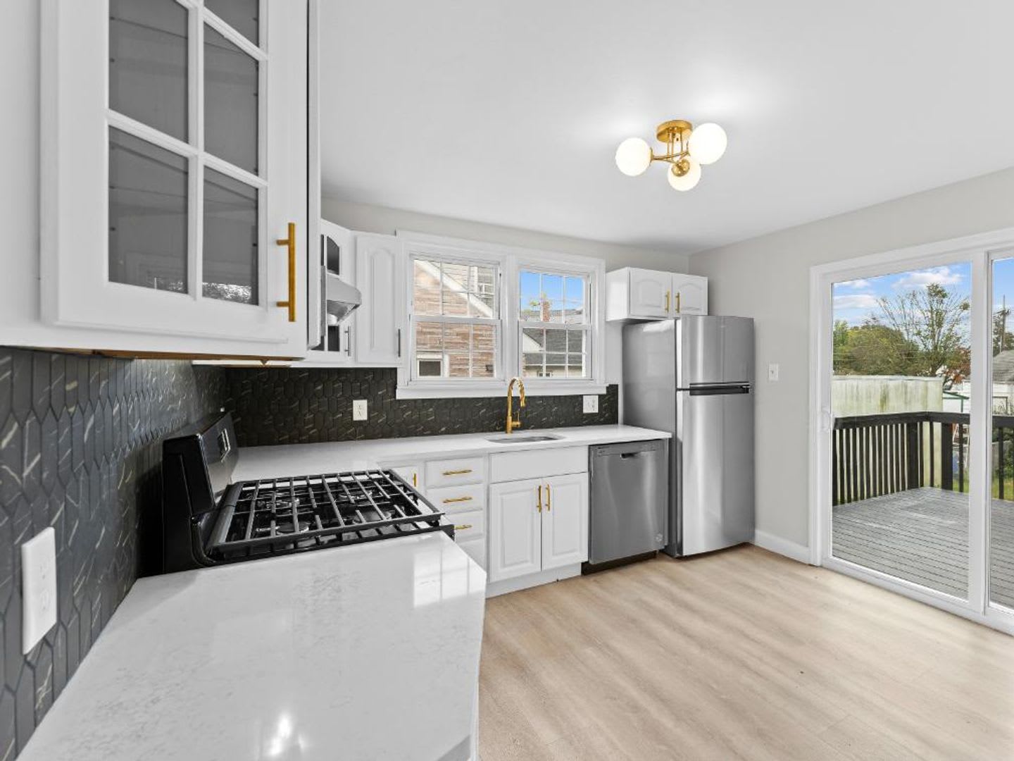 Beautifully Renovated 3 Bedroom 1 5 Bath Home With Modern Kitchen Driveway Parking In Mt Ephraim – photo 2