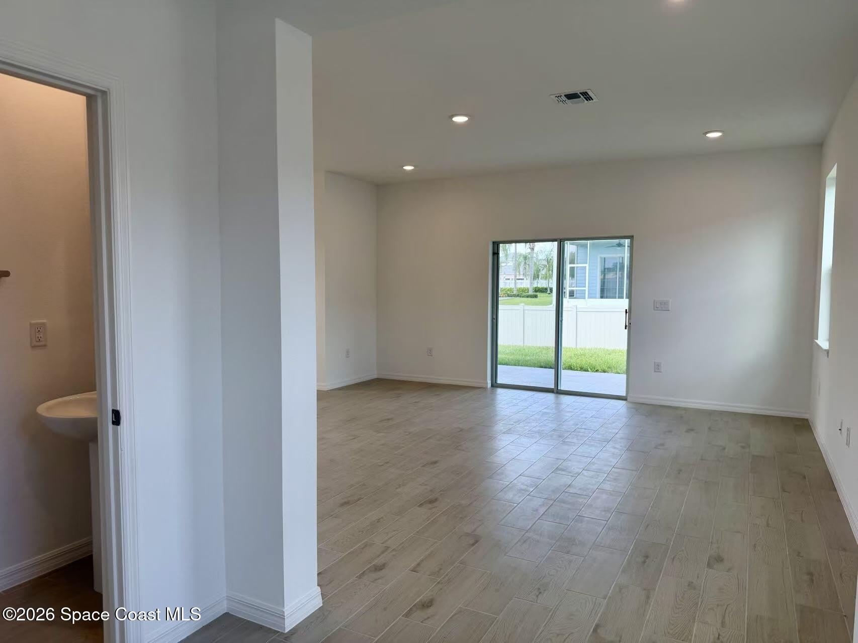 856 Castleford Avenue NE – photo 2