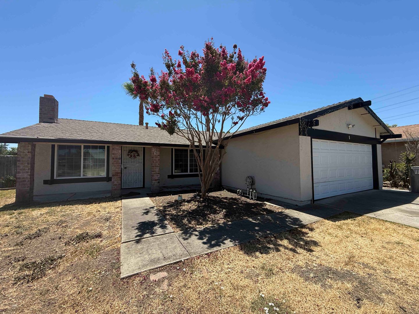 Single Story 4 Bedroom – photo 1