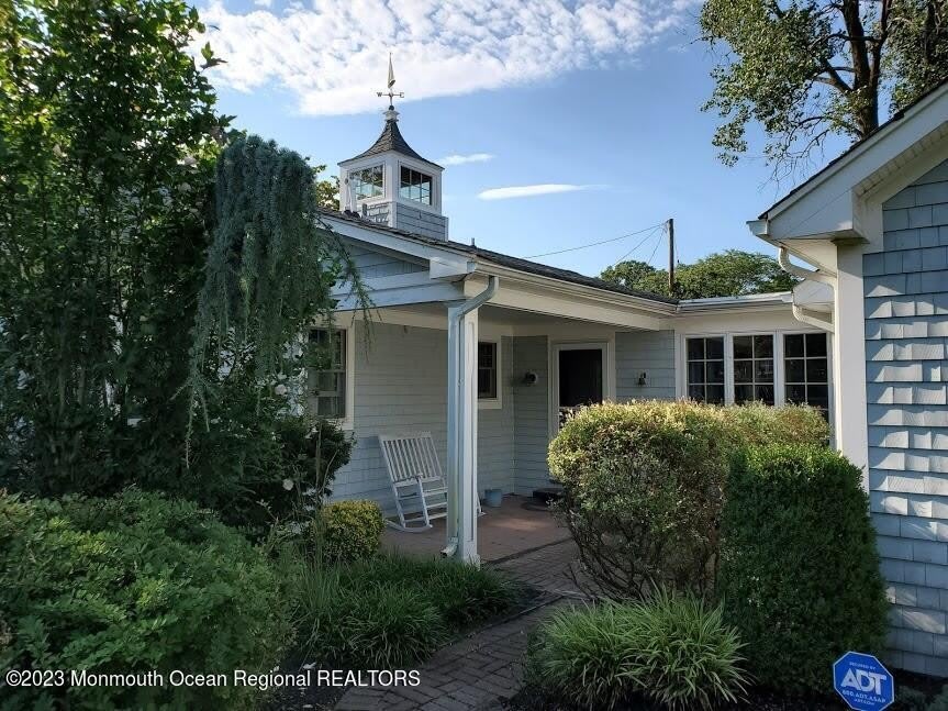 218 Bridge Avenue – photo 2