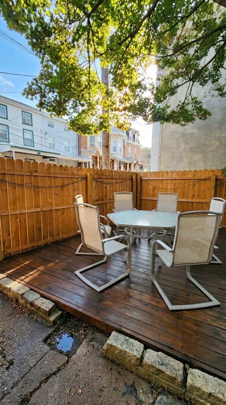181 Dupont Street – photo 2