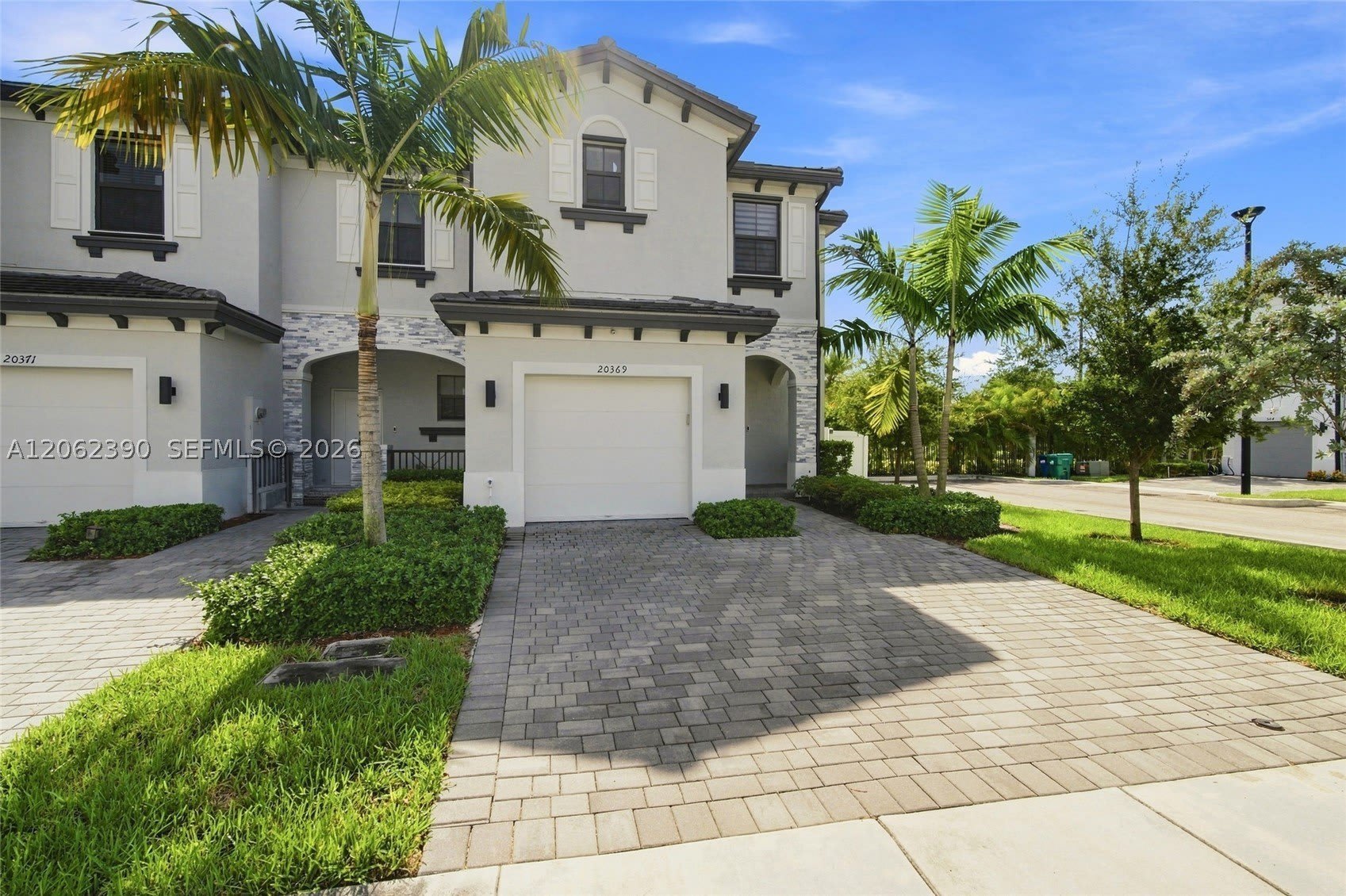 20369 NW 5th Ct – photo 2