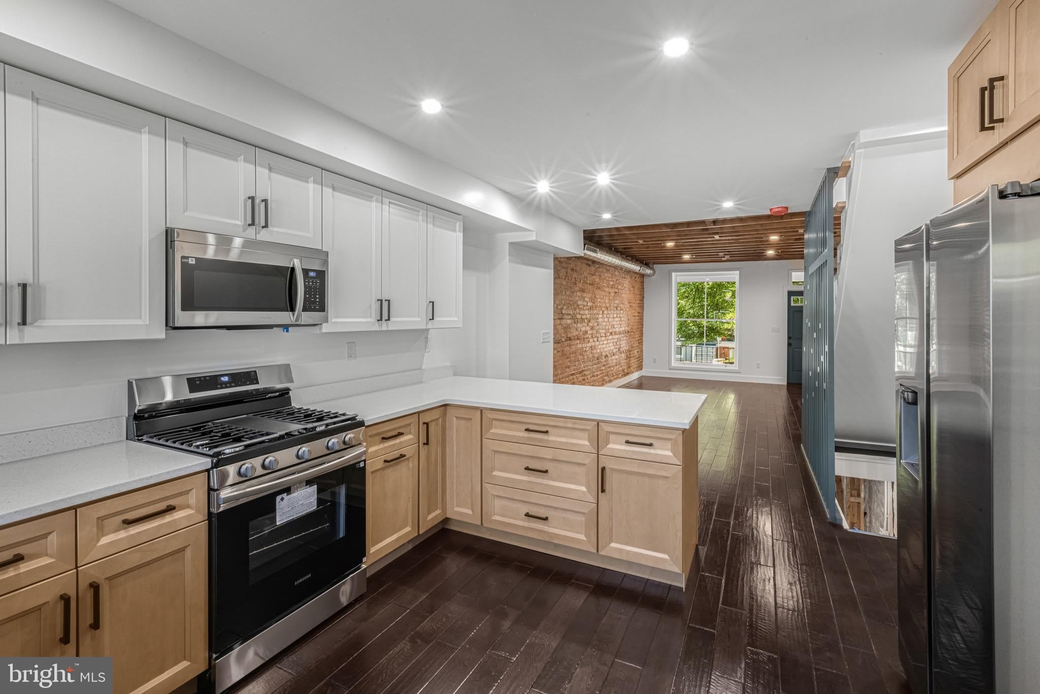325 W Lorraine Avenue – photo 4