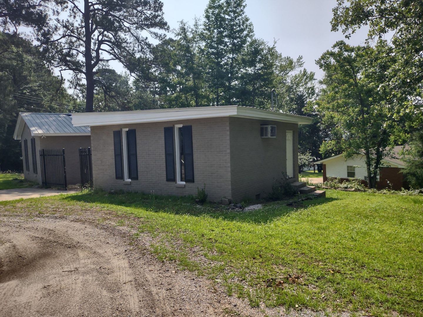 9209 Morgan Road Meridian Ms 39307 Just Reduced Plus Move In Special 1 2 Off 1St Month S Rent – photo 4