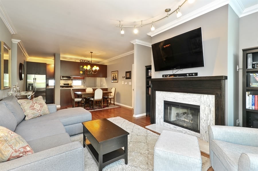301 West Scott Street – photo 3