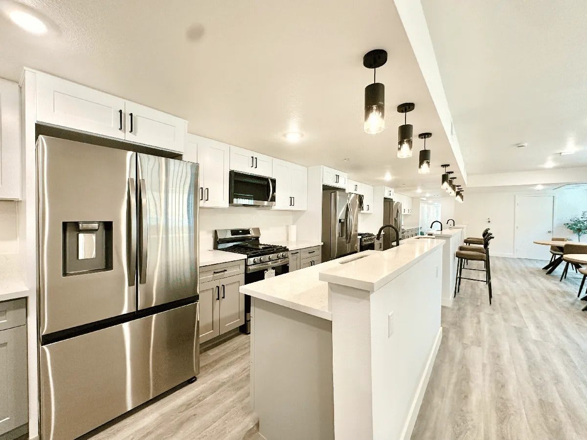 1312 1 2 Mariposa Avenue – photo 3