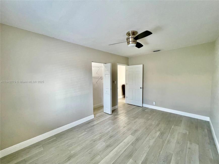 1002 S 27th Ave – photo 5