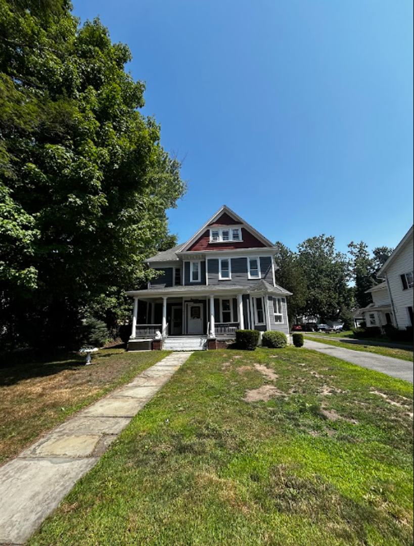 1638 Sanderson Avenue – photo 2