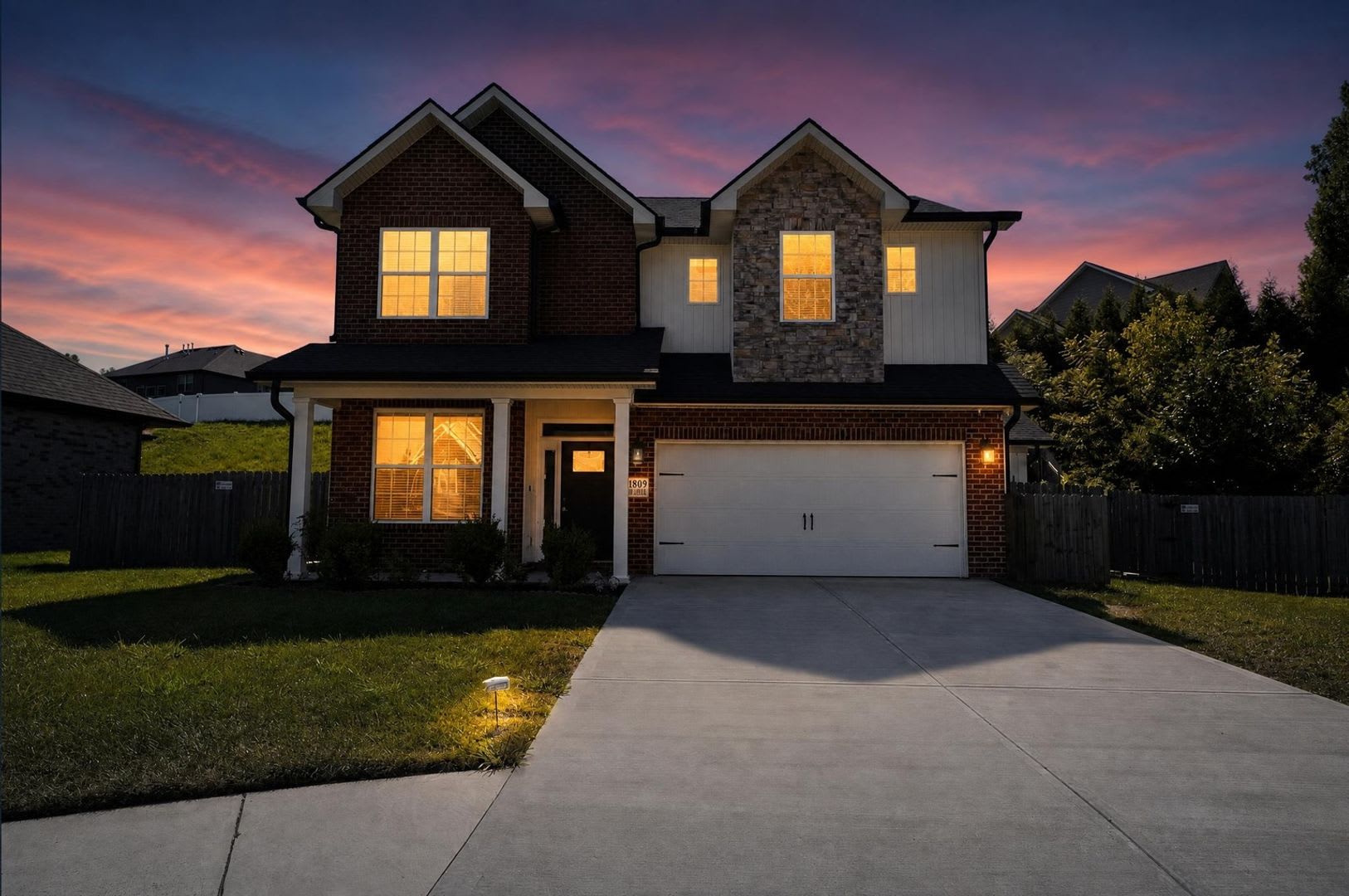 Charming 4BR House in Knoxville – photo 2