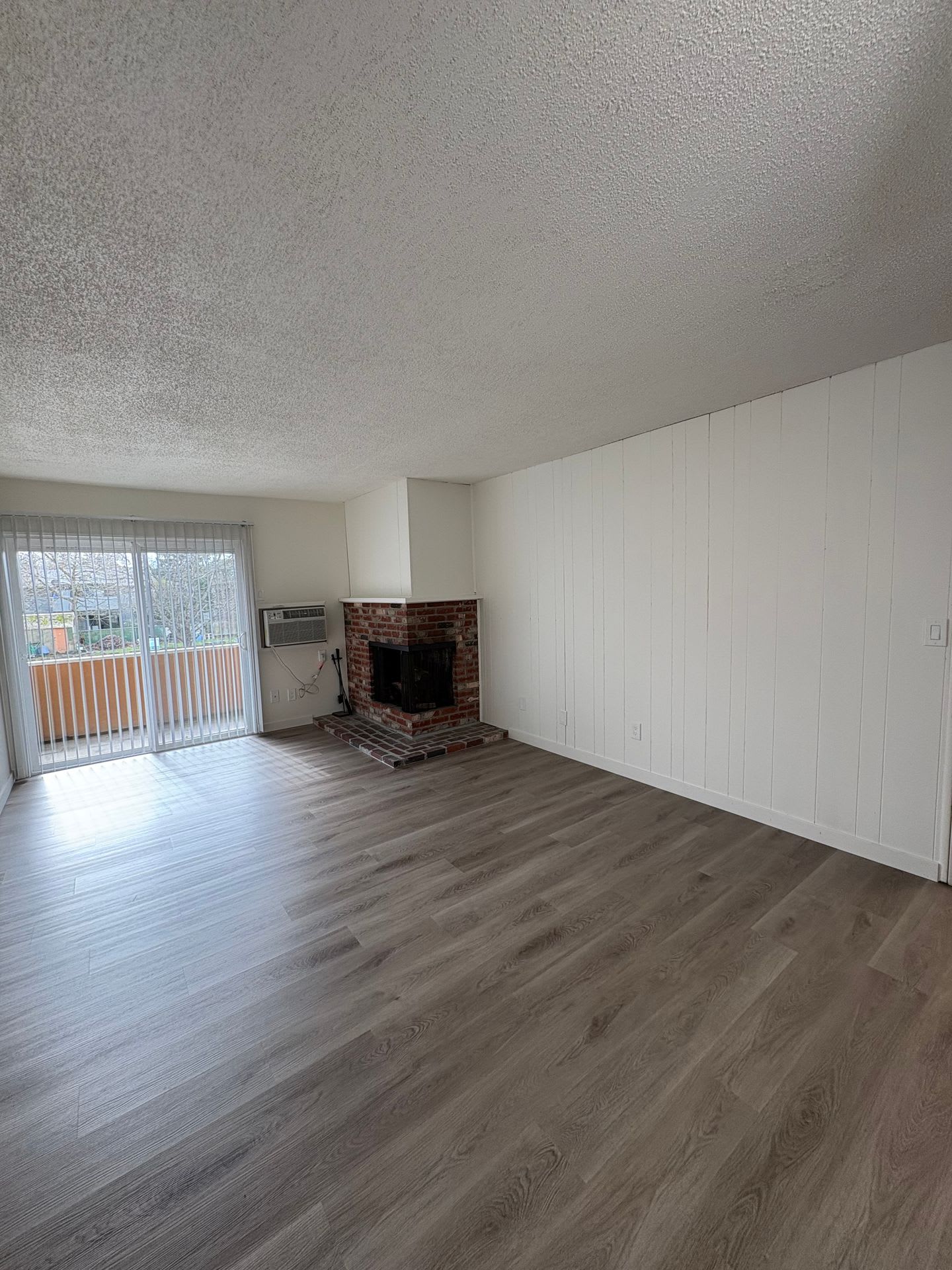 Willow Wood Apartments – photo 5