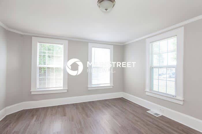 2620 Midland Avenue – photo 4