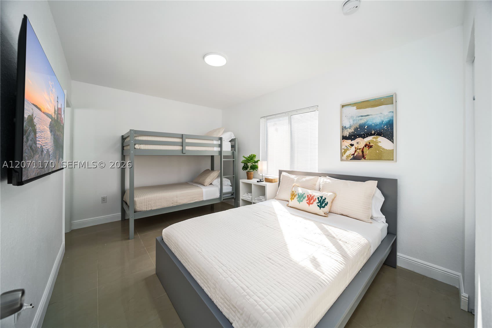 1250 NE 110th St – photo 2