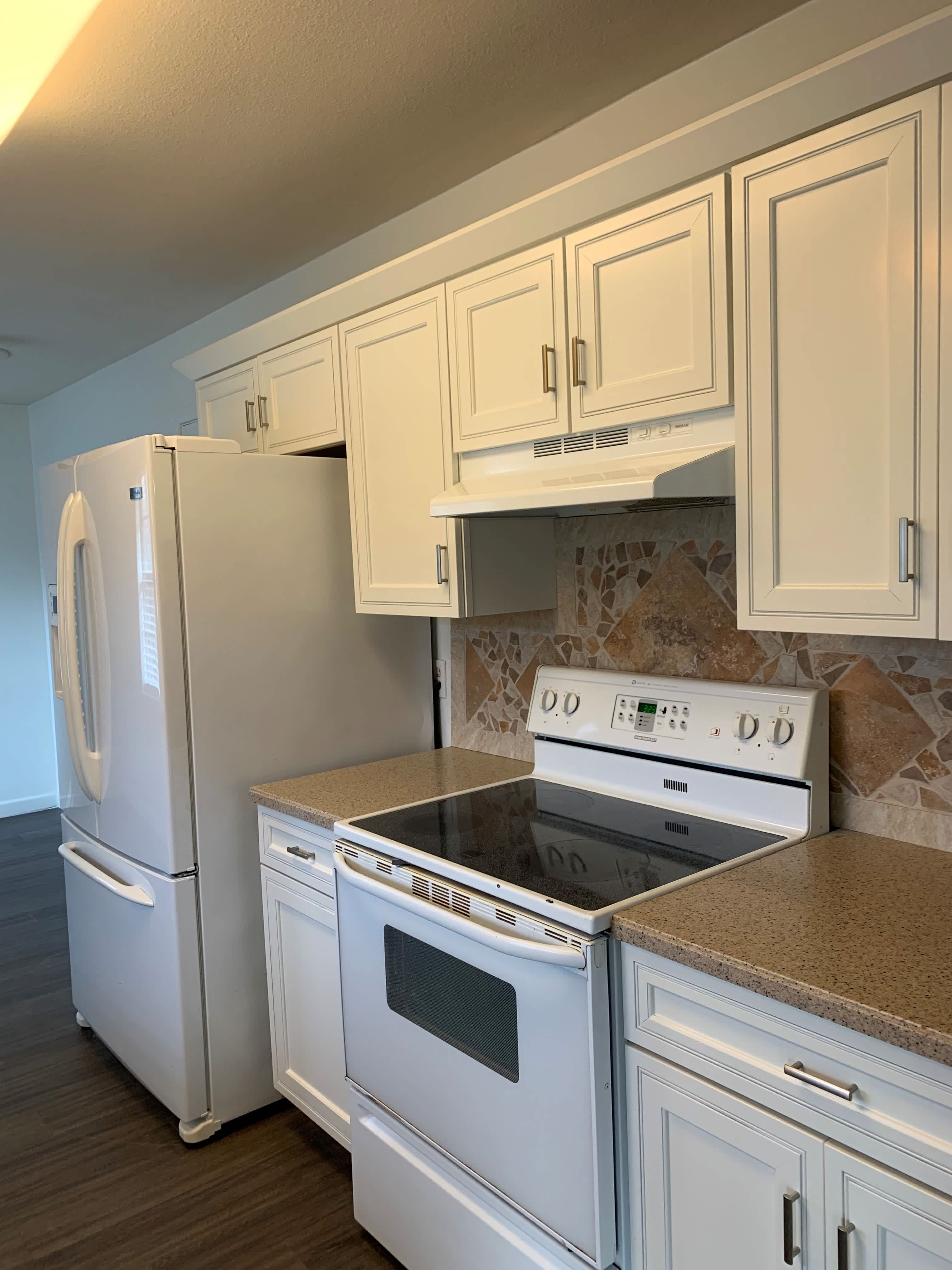 1526 Glenwood Dr – photo 2