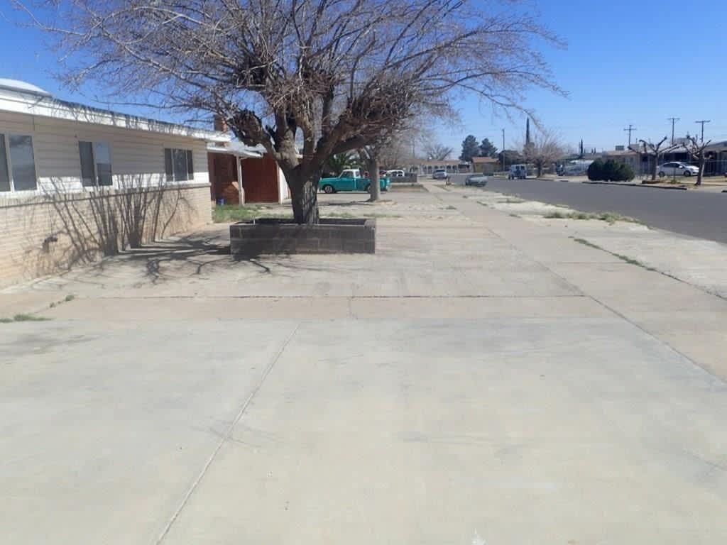 Spacious & Affordable Northeast Gem – Only $1,250/Month! – photo 2