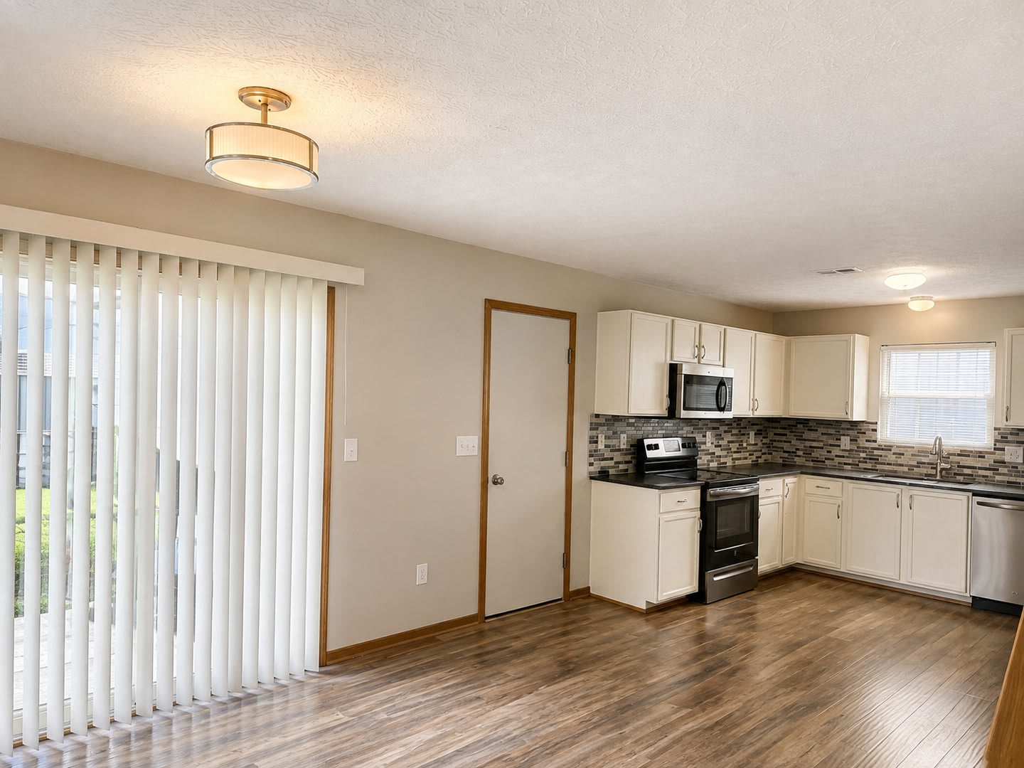 Coming Soon! 3 BR/2BA – photo 3
