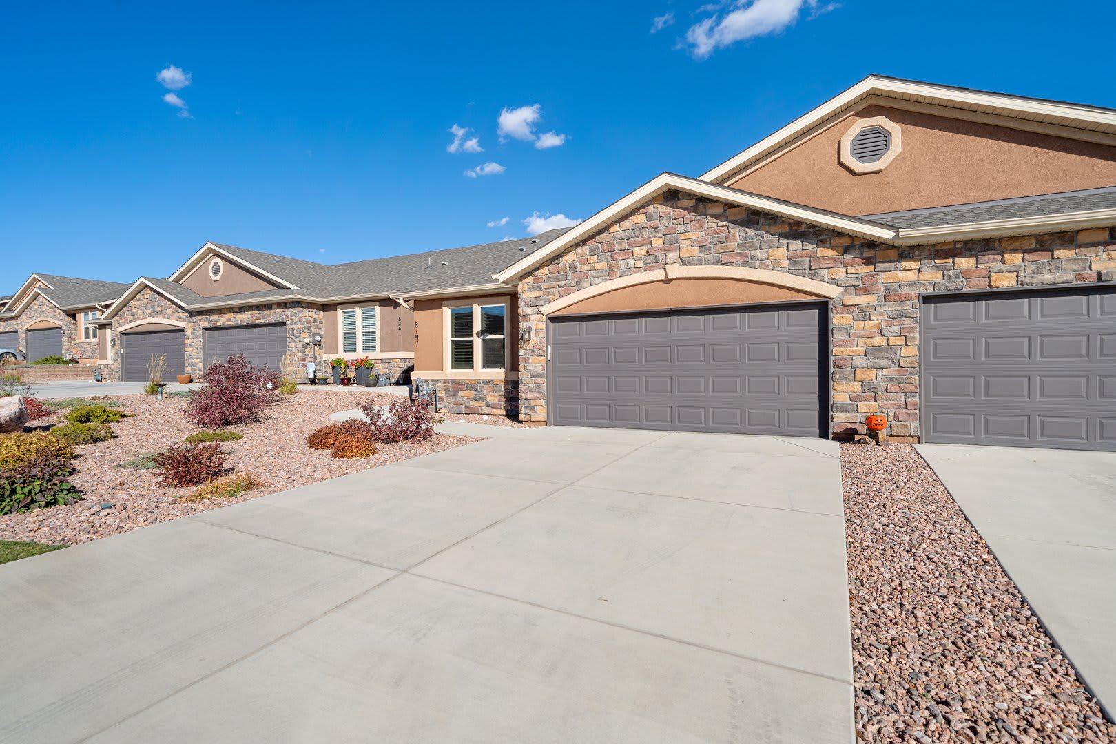 8197 Mockorange Heights – photo 1