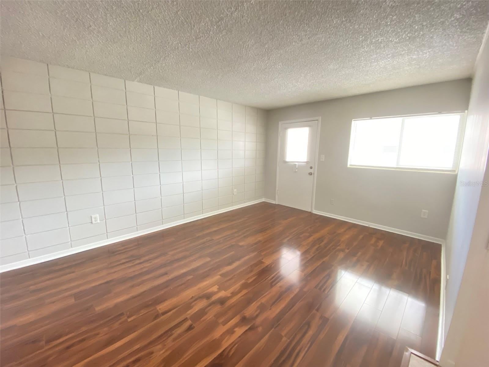 320 LAKEVIEW Street – photo 3