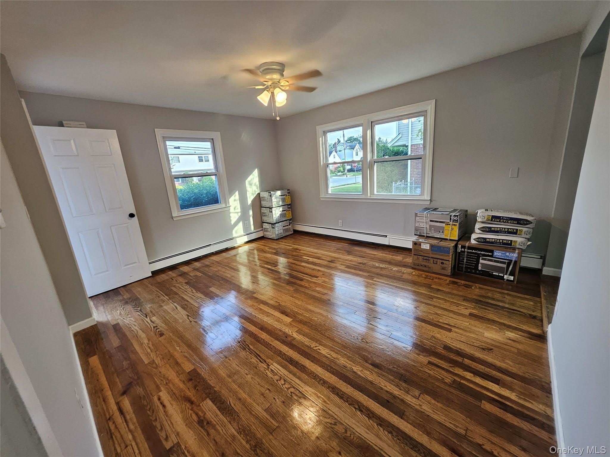 1571 Powers Avenue – photo 5