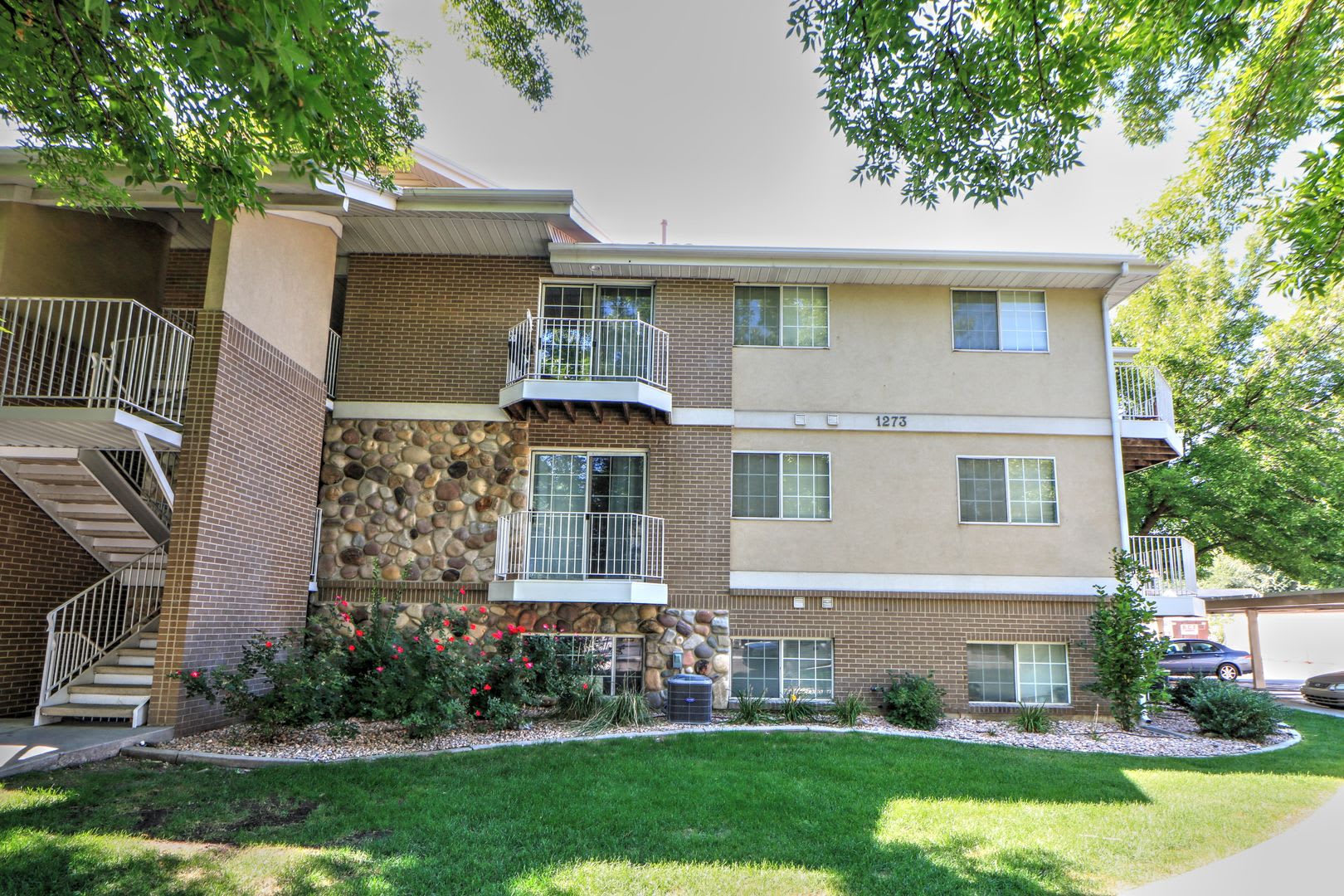3 Bed Provo Condo – photo 1