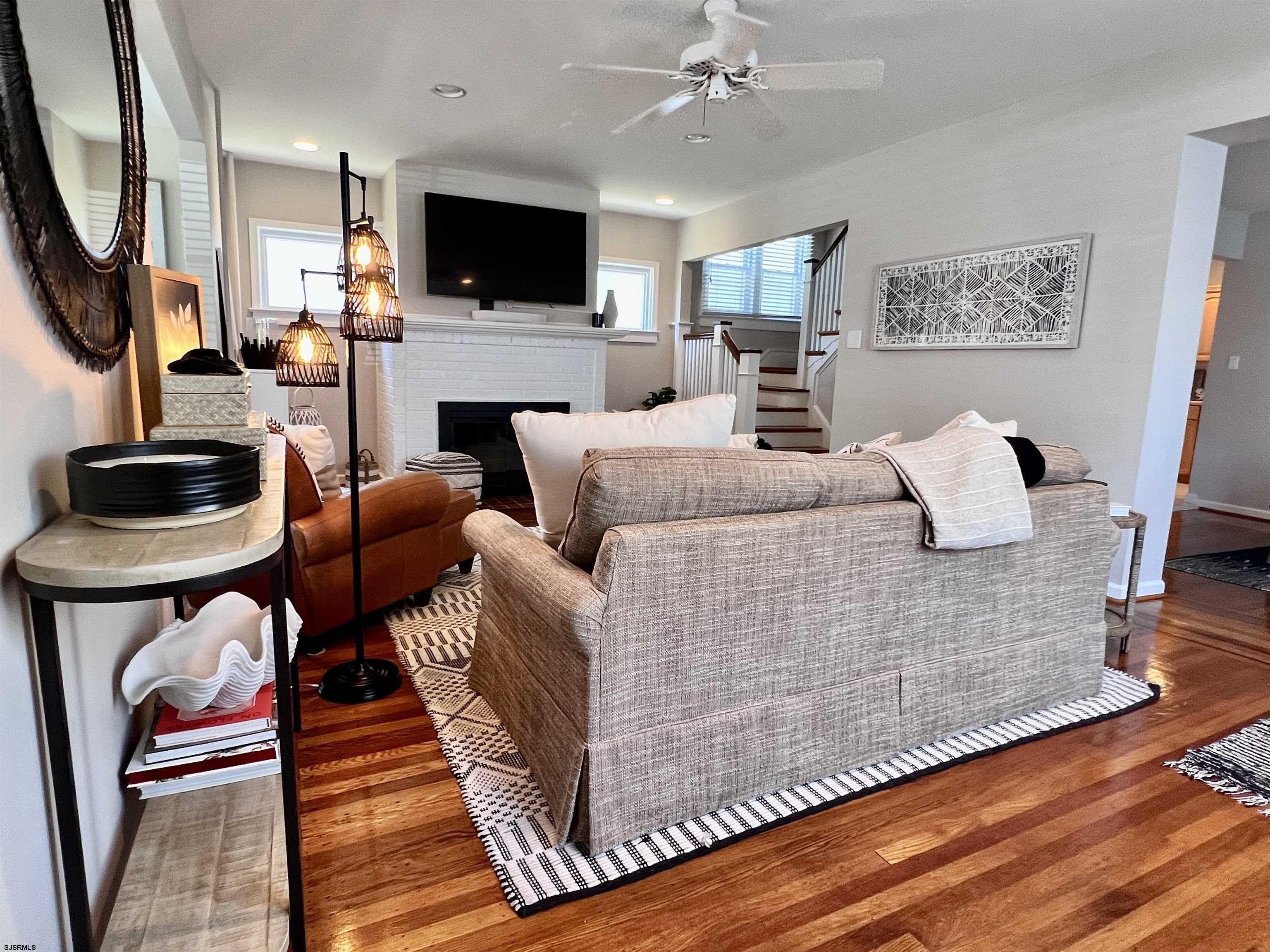 7407 Ventnor Ave – photo 4