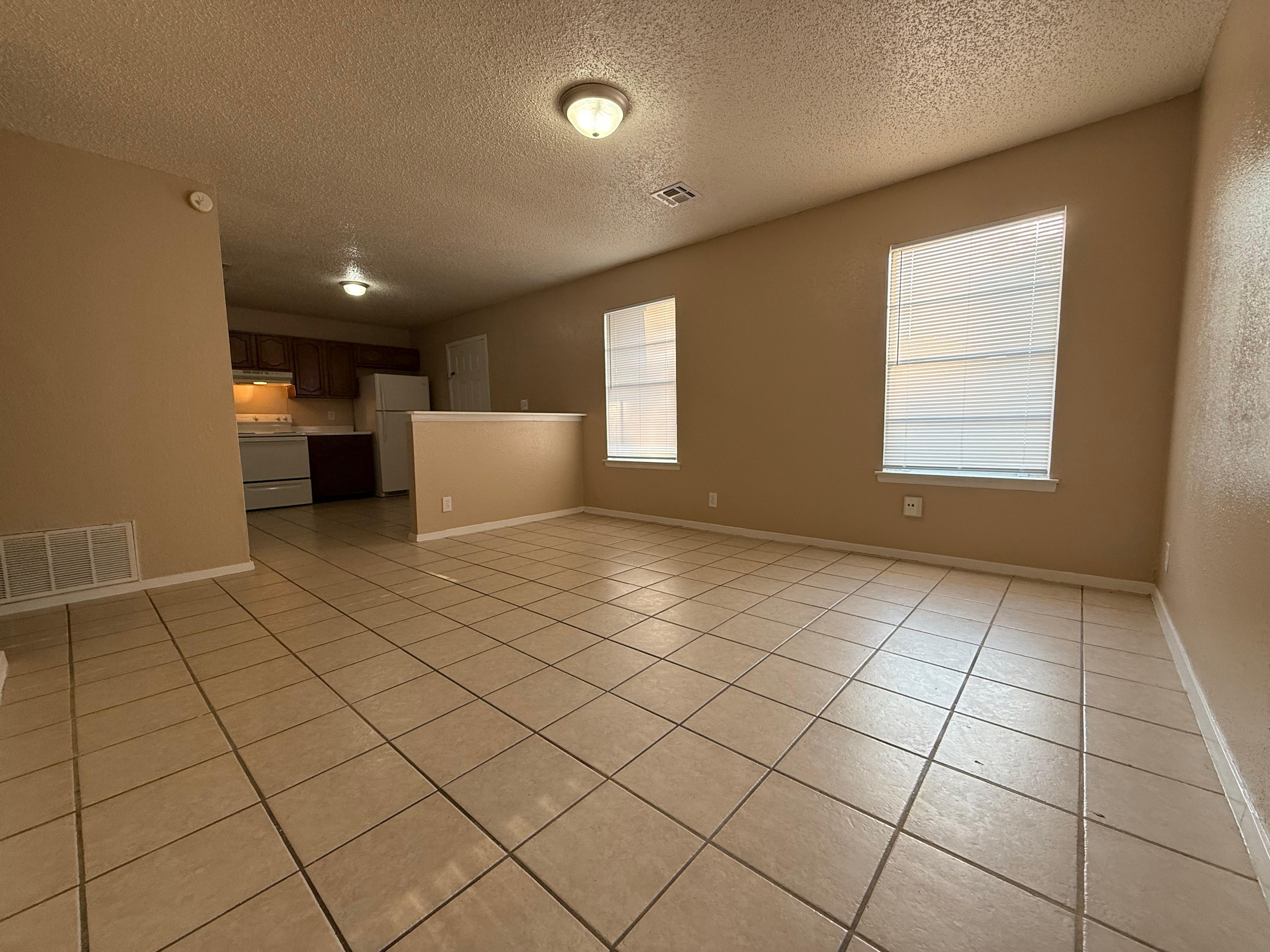 8011 Chipping Dr – photo 2
