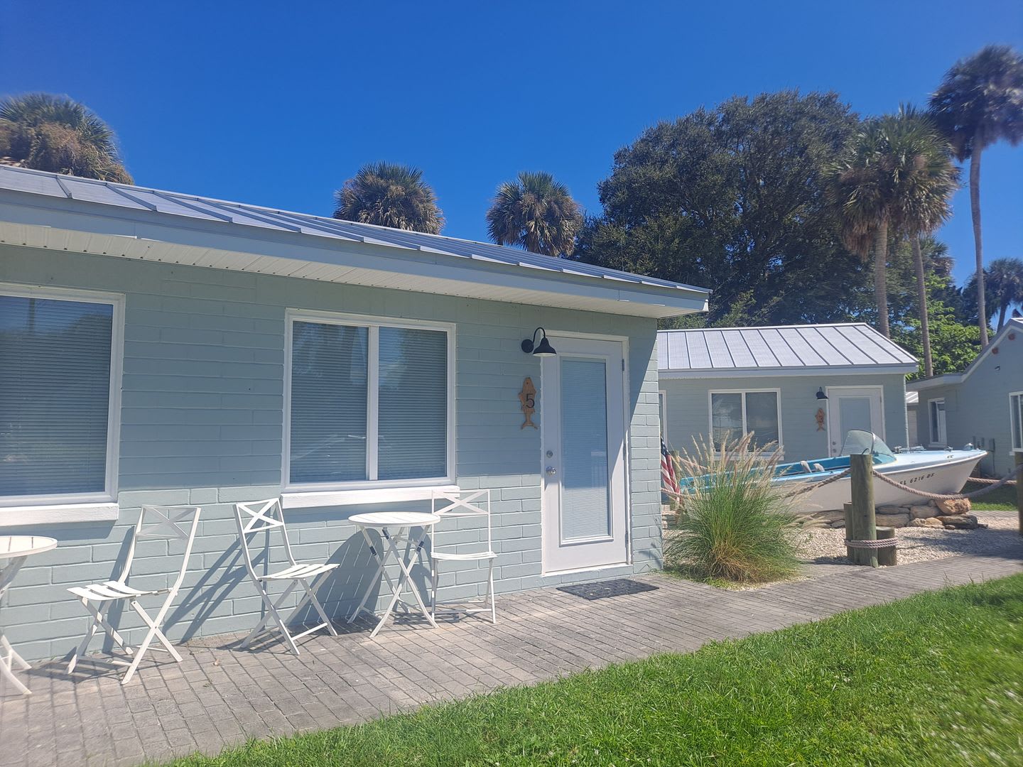 NSB FURNISHED EFFICIENCY UNIT-ALL UTILITIES INCLUDED INCLUDING WI-FI! – photo 2