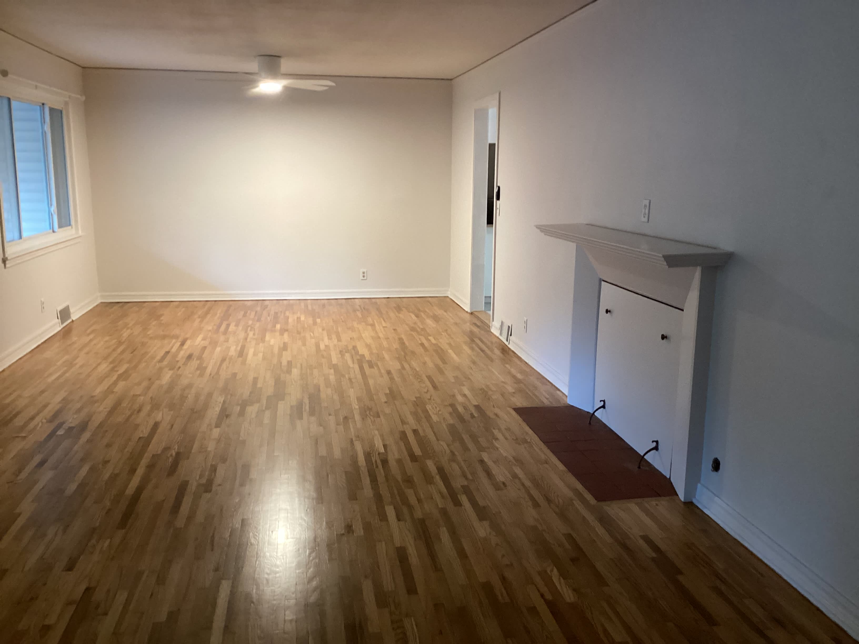 433 West Adams Street – photo 3
